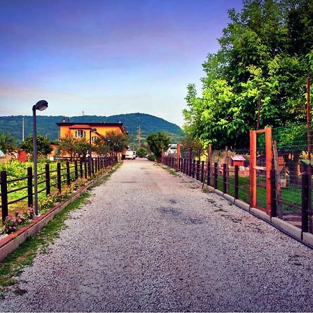 Agriturismo Il Vecchio Pollaio Villa Castel Di Sangro Exterior photo